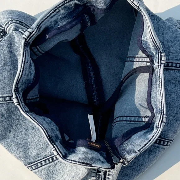 Free People Modern Femme Novelty Mini Indigo Acid Wash Denim Skirt Size: 6 - Picture 10 of 13